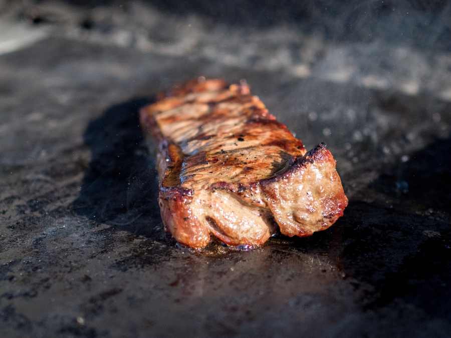 steak grillé sur plancha